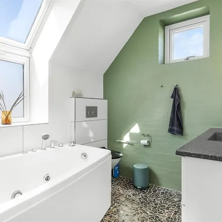 Hilma - 600m From The Sea By Interhome *